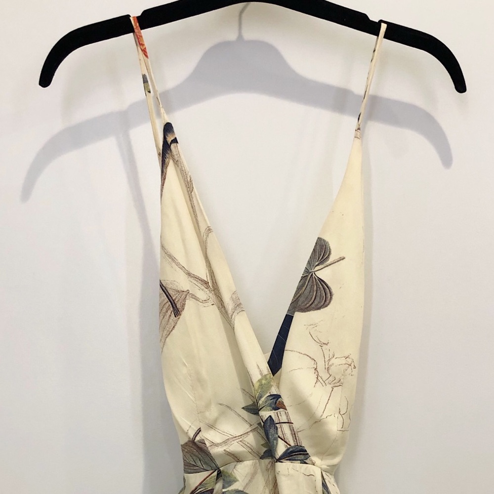 Floral pattern romper - Picture 3 of 4